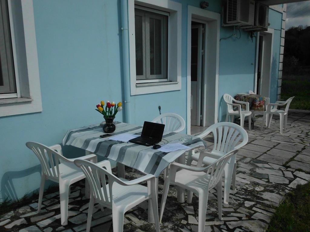 Tom'S House Apartment Skriperon Exterior photo