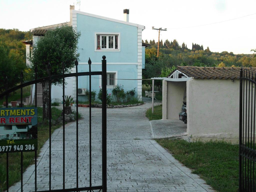 Tom'S House Apartment Skriperon Exterior photo
